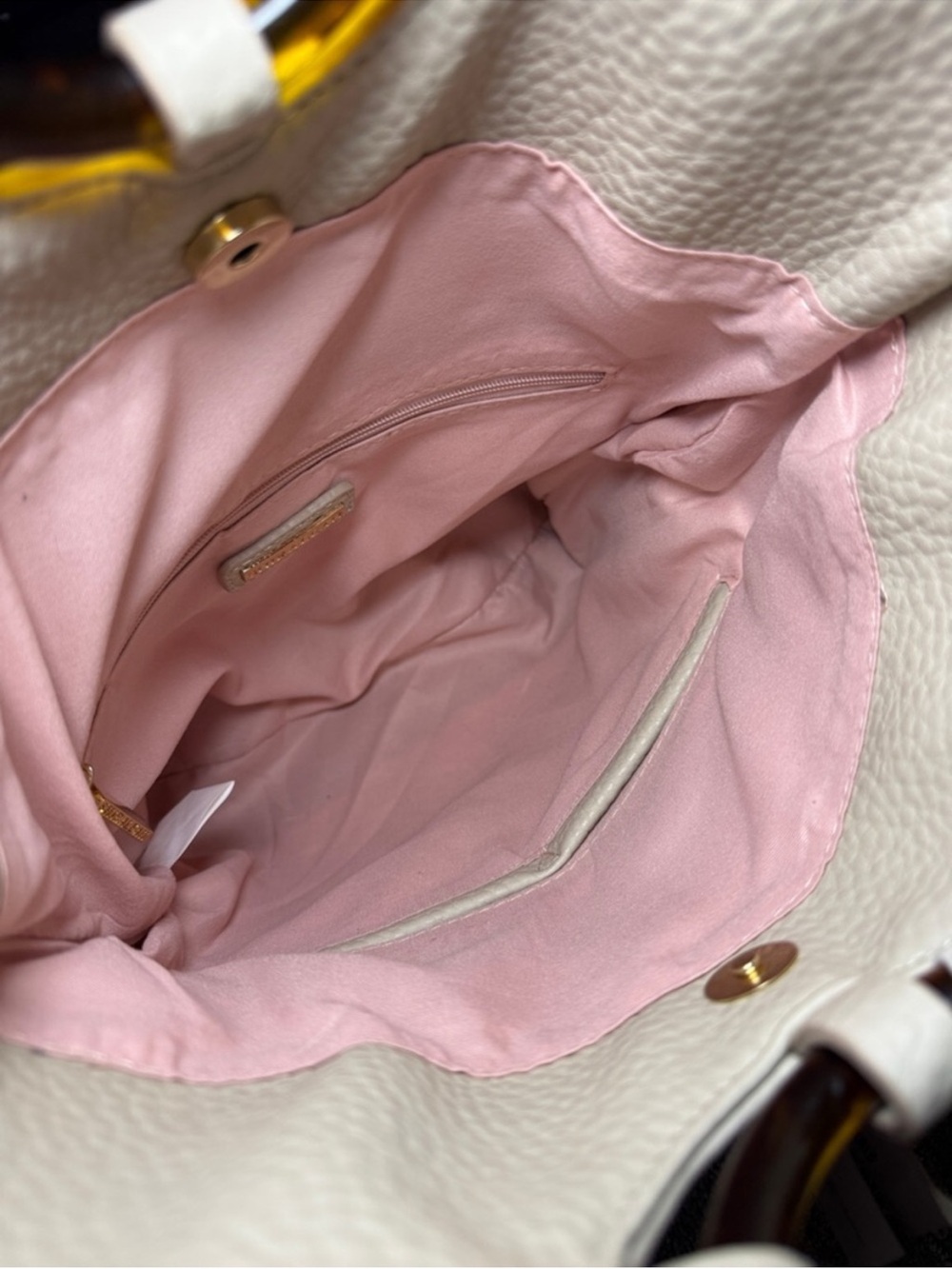 Minimal Cream Tote with Tortoiseshell Ring Handles - Picture 10 of 10